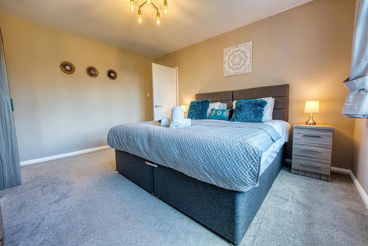 Elegant 5 Bed House - Sleeps 9, Central Solihull, Nec, Jlr, Hs2, Resorts World, Airport Business And Leisure Stays, 외부 사진